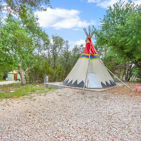 The Driftwoods - Tipi Villa